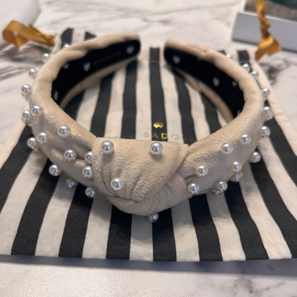 Lelesadoughi white/ offwhite pearl velvet headband